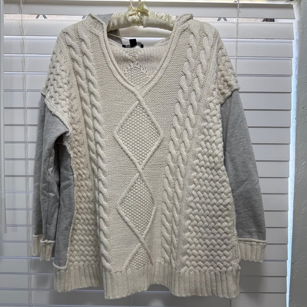 Int'l. Concepts cable body cream sweater w/contrasting sleeves & hoodie; Size 1X
